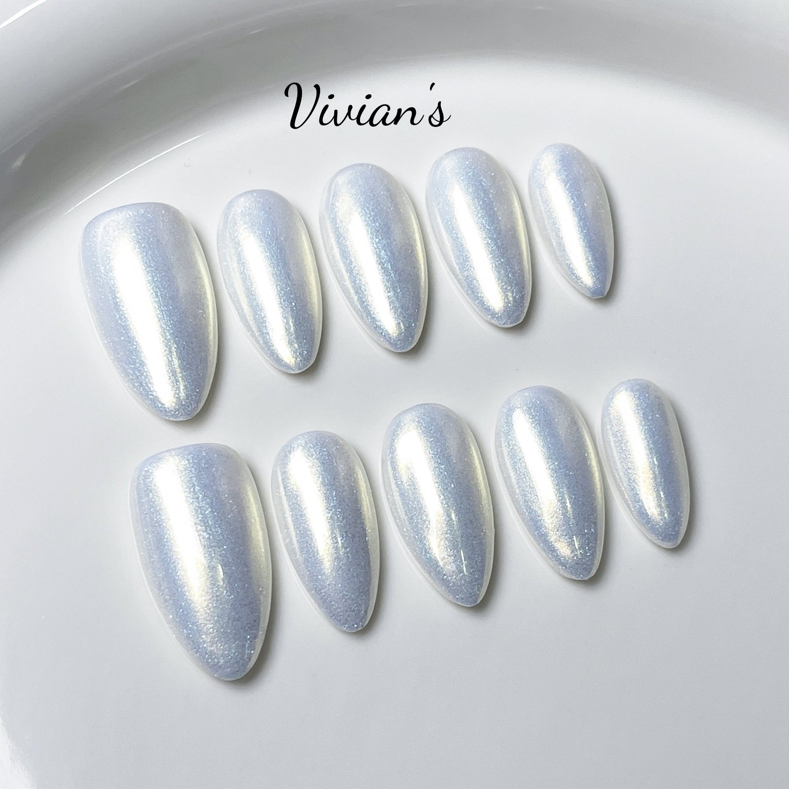 044 Hawaiian white skin
