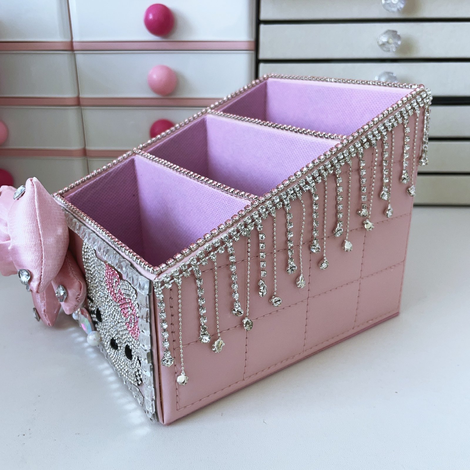 007 Diamond-encrusted storage box - Image 2