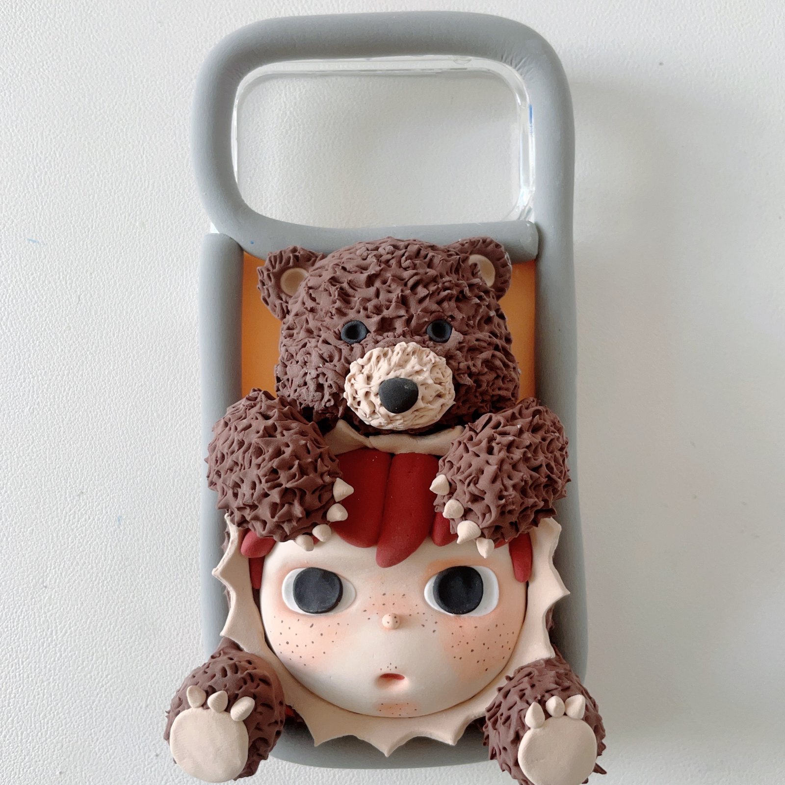 0005 Bear Hug